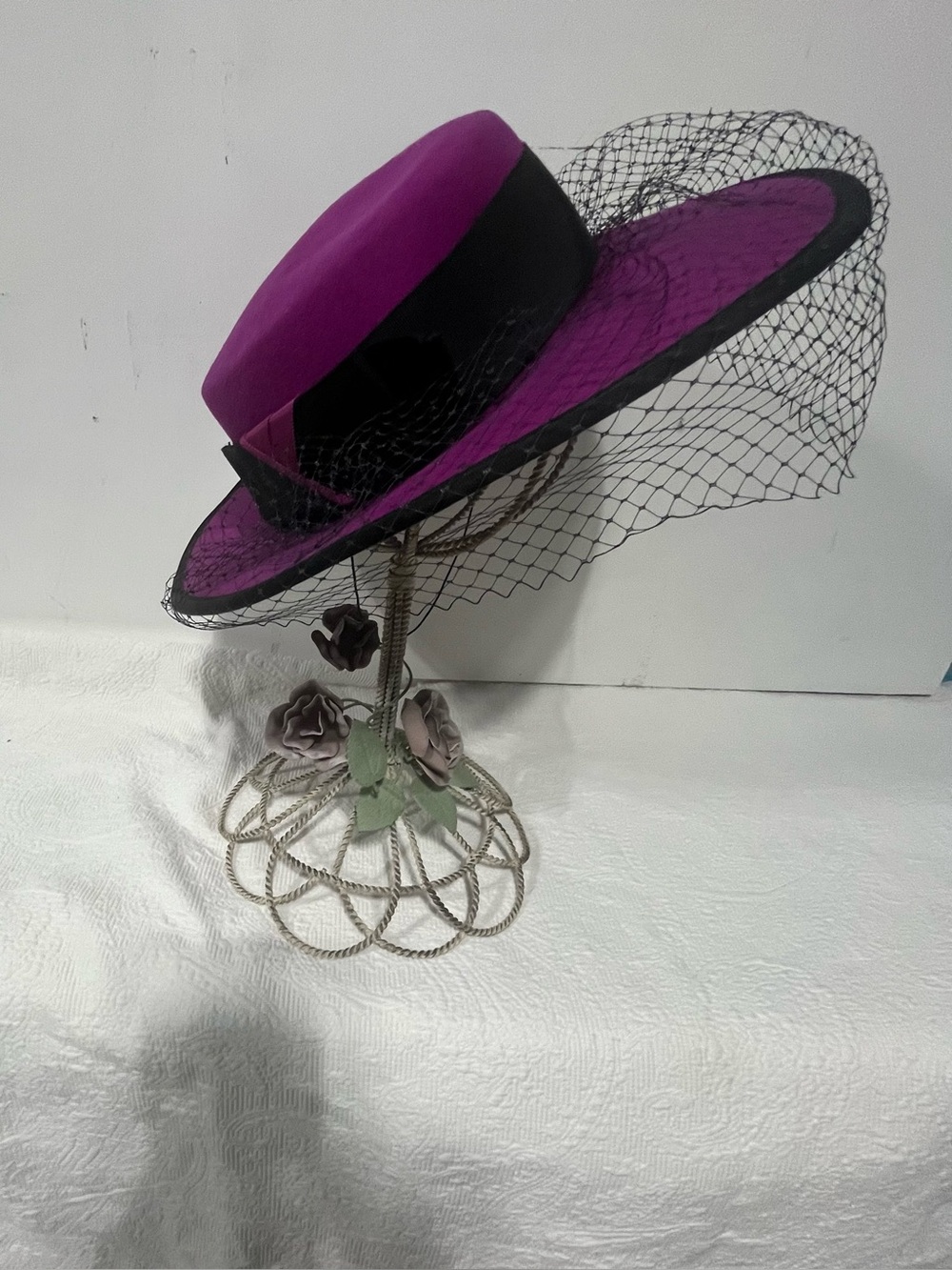 Vintage Women’s Magenta Veiled wool Dress Hat 1970’s